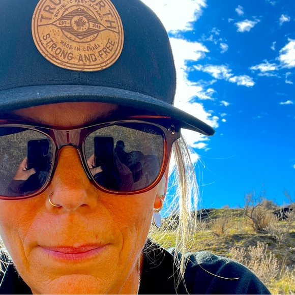 Meet your Posher, Tina - Picture 1 of 1